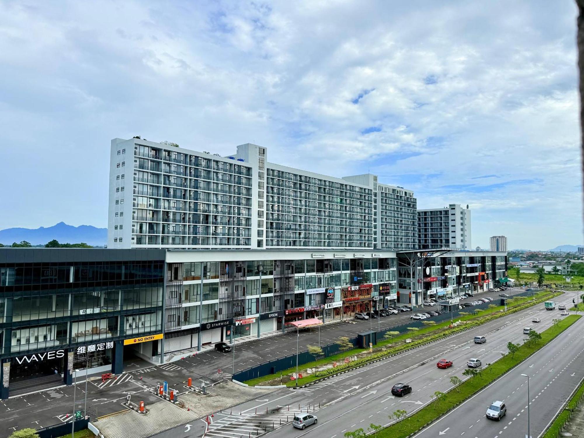 3b2b 10pax - The Podium Hospital Aeon Mall Apartment